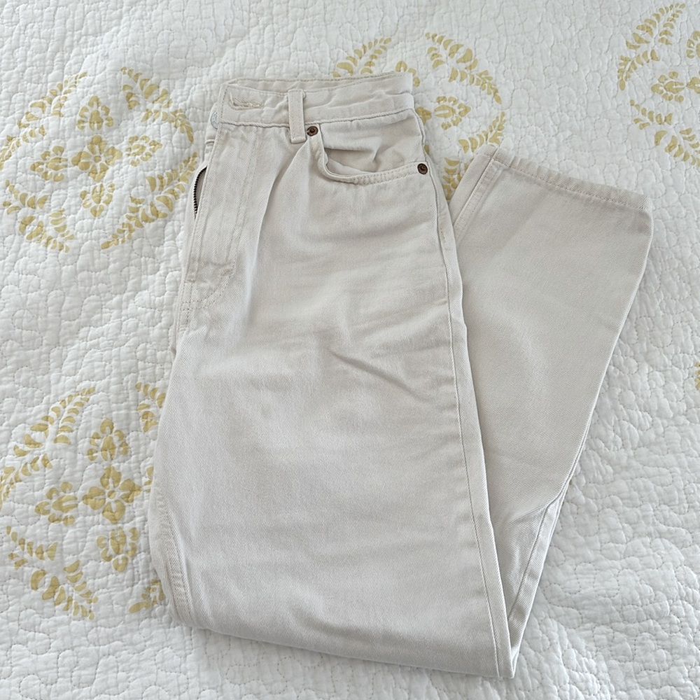 Monki Denim Beige Denim Cropped Jeans Size 26